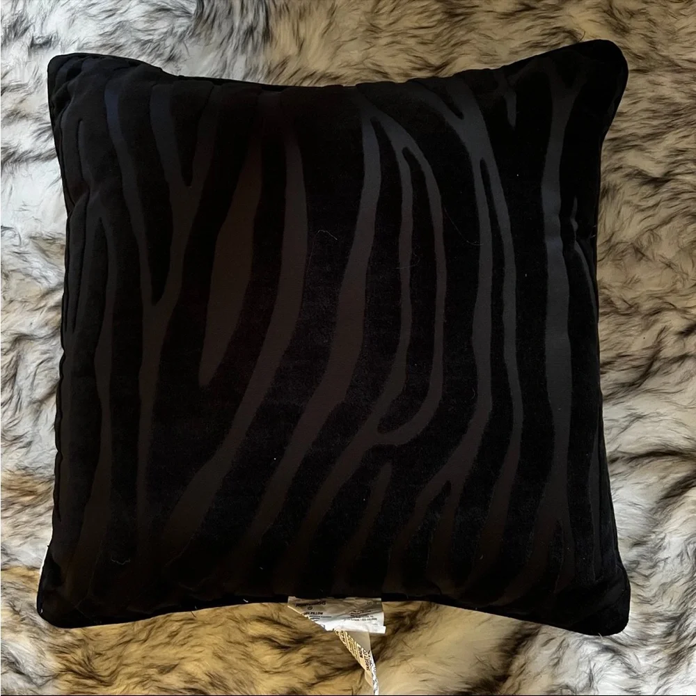 Diane Von Furstenberg Black and White Eye Pillow Target Collab NWOT